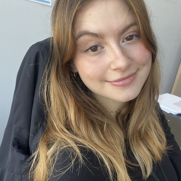 Meet your Posher, Emeline - Picture 1 of 1